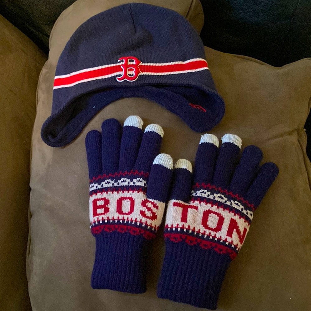 Boston Hat and Glove set